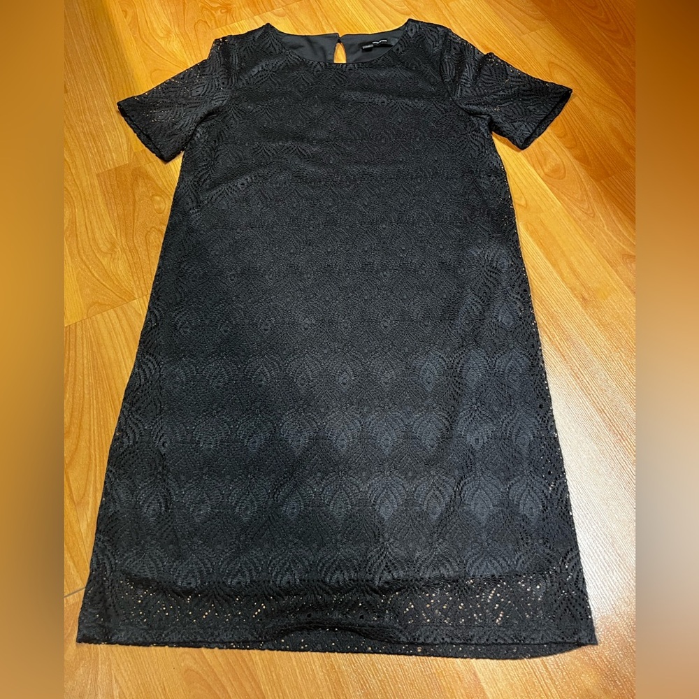 NWOT - Vero Moda Short Sleeve Lace Shift Dress (US M)